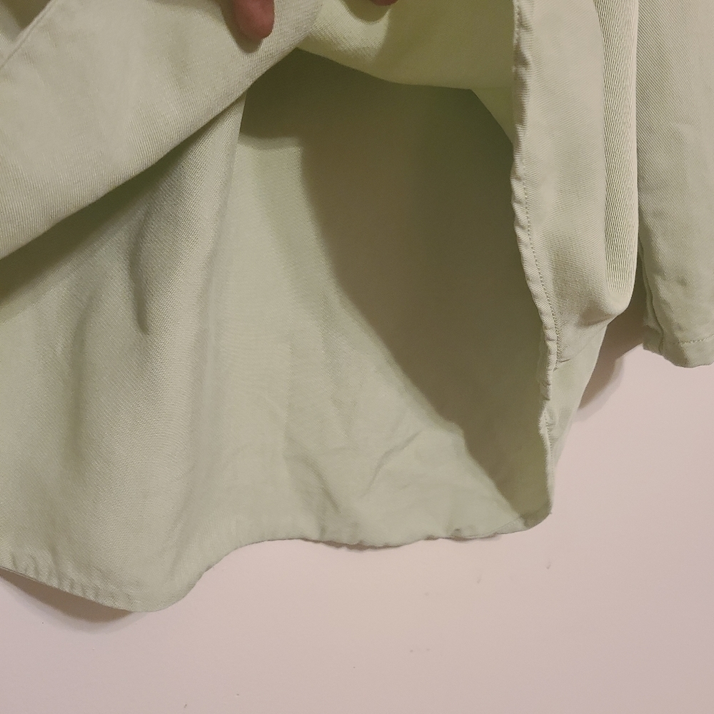 Soft Surroundings | Light Green V-Neck Tencel Tab Sleeve Tunic Top (Size Large) - Picture 9 of 11